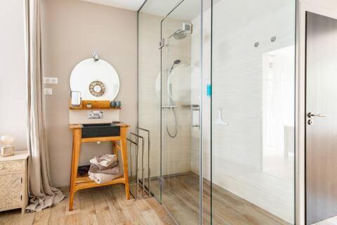 Studio Chic Avec Salon Et Terrasse Privee Apartment Tourcoing Ngoại thất bức ảnh