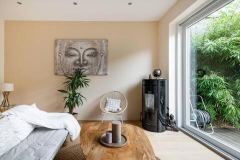 Studio Chic Avec Salon Et Terrasse Privee Apartment Tourcoing Ngoại thất bức ảnh